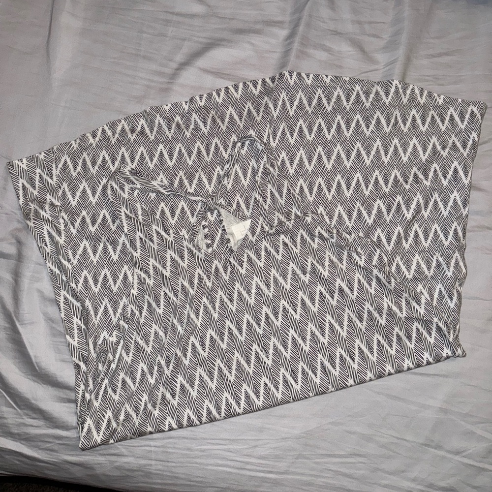 H&M Gray and White Patterned coverup